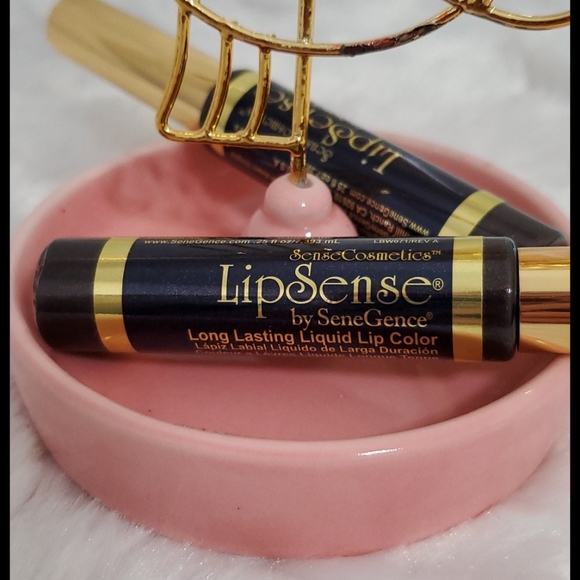 LIPSENSE BLACKBERRY Lipsense ultra long lasting lip color - Picture 4 of 6